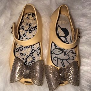 Yellow mini Melissa Minnie Mouse size 7 shoe